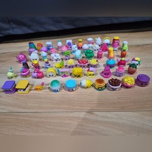 60 Shopkins